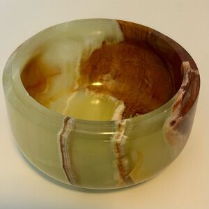 Vintage Banded Onyx Stone Dish
Green Catchall 4”